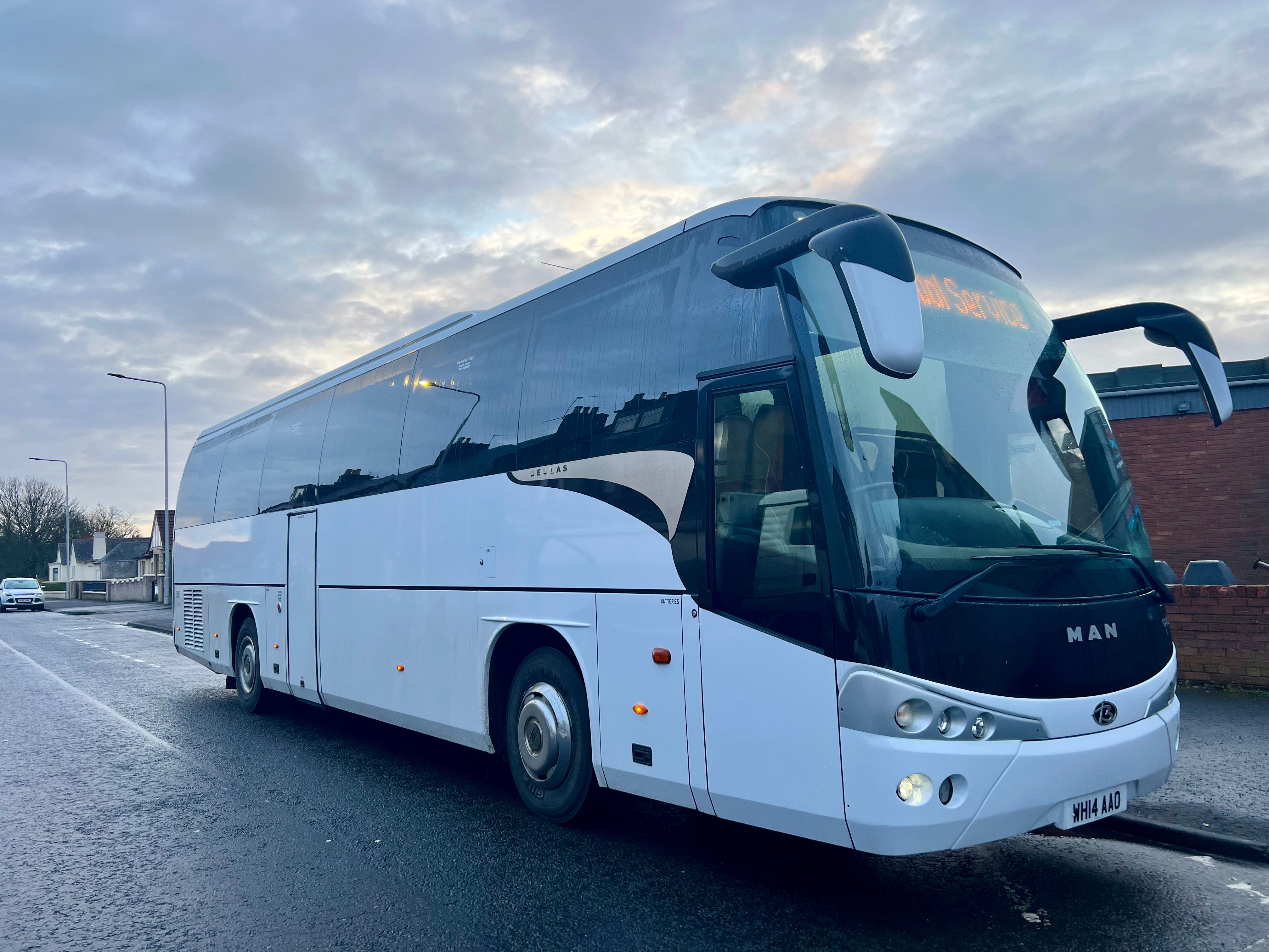 Wheelchair Accessible Coach for hire Fife Scotland