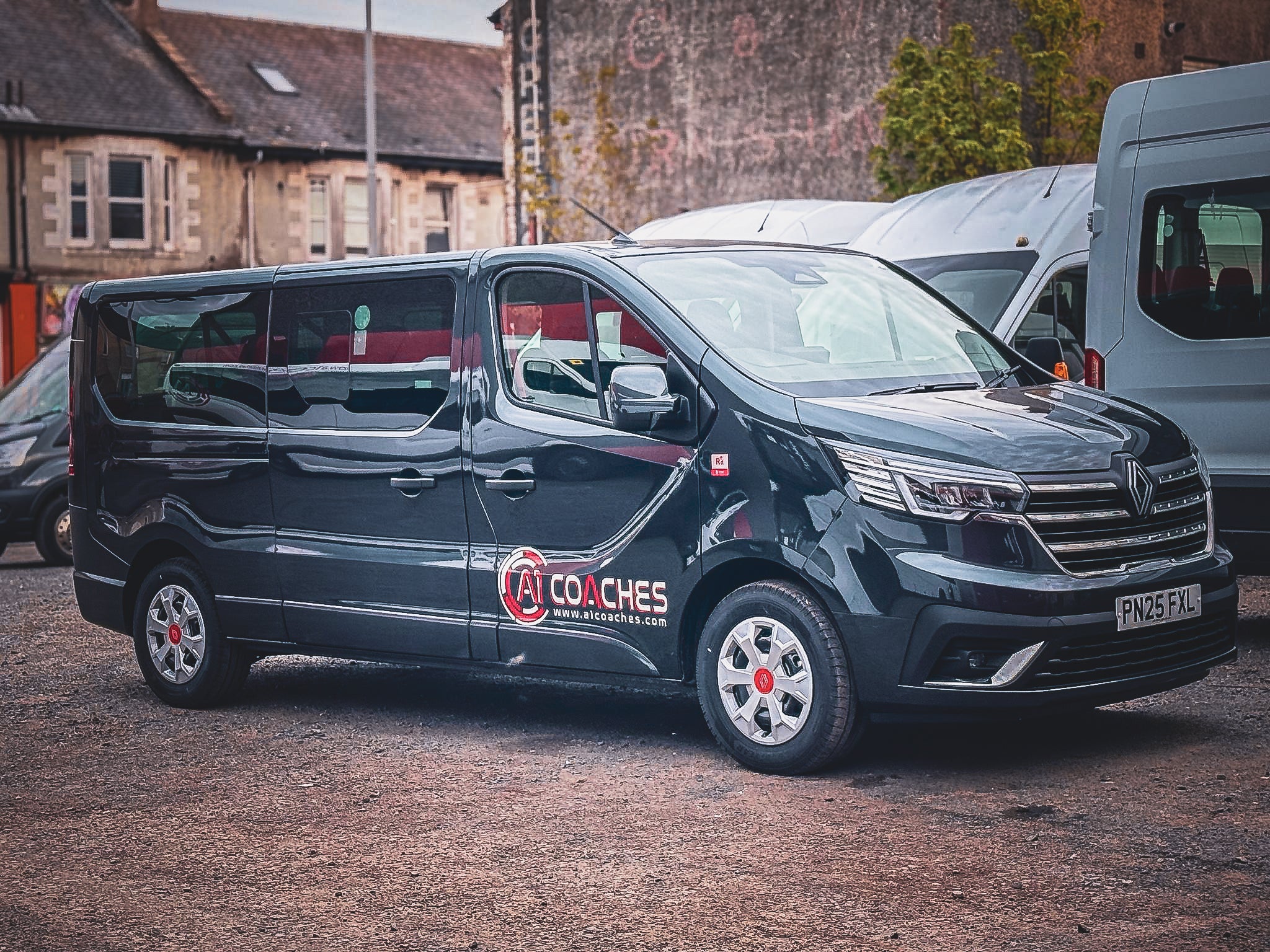 8 Seat Renault Master Minibus