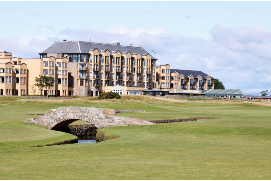 The Old Course: A Timeless Classic in St Andrews – A1 Coaches